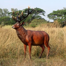 Hirsch-Statue 