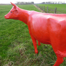 Statue-Kuh Rot